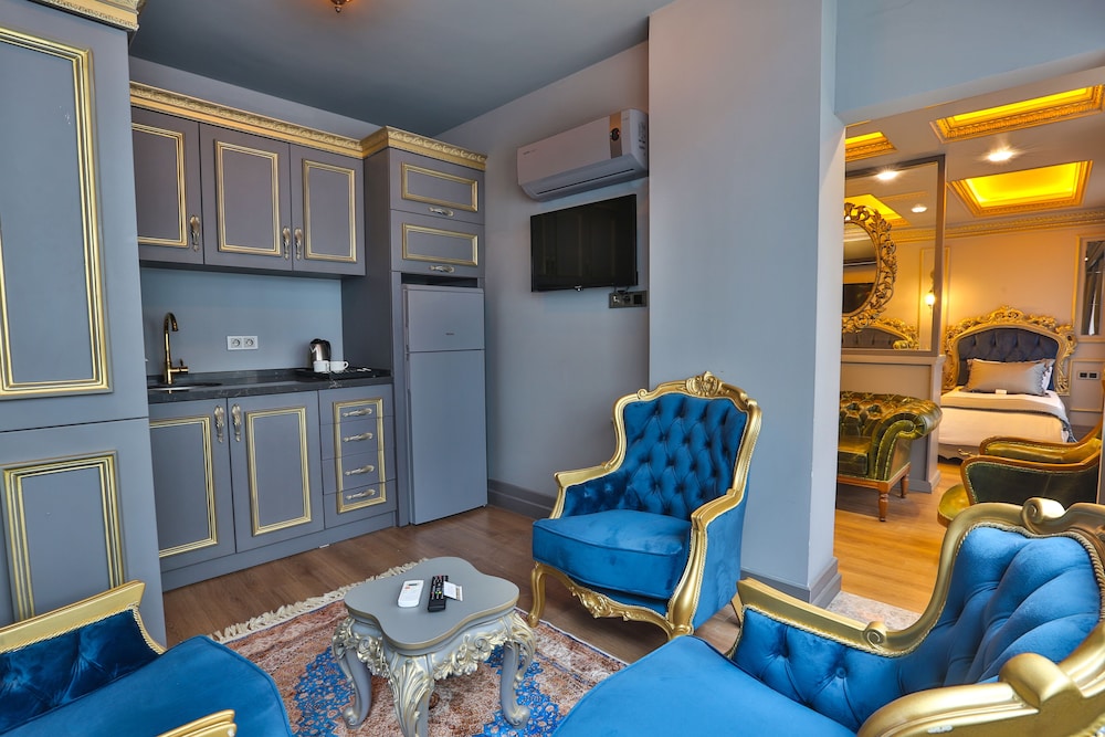 Real King Suit Otel 35/50