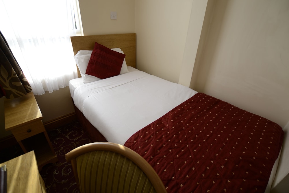 Britannia Inn Hotel Ilford 23/64