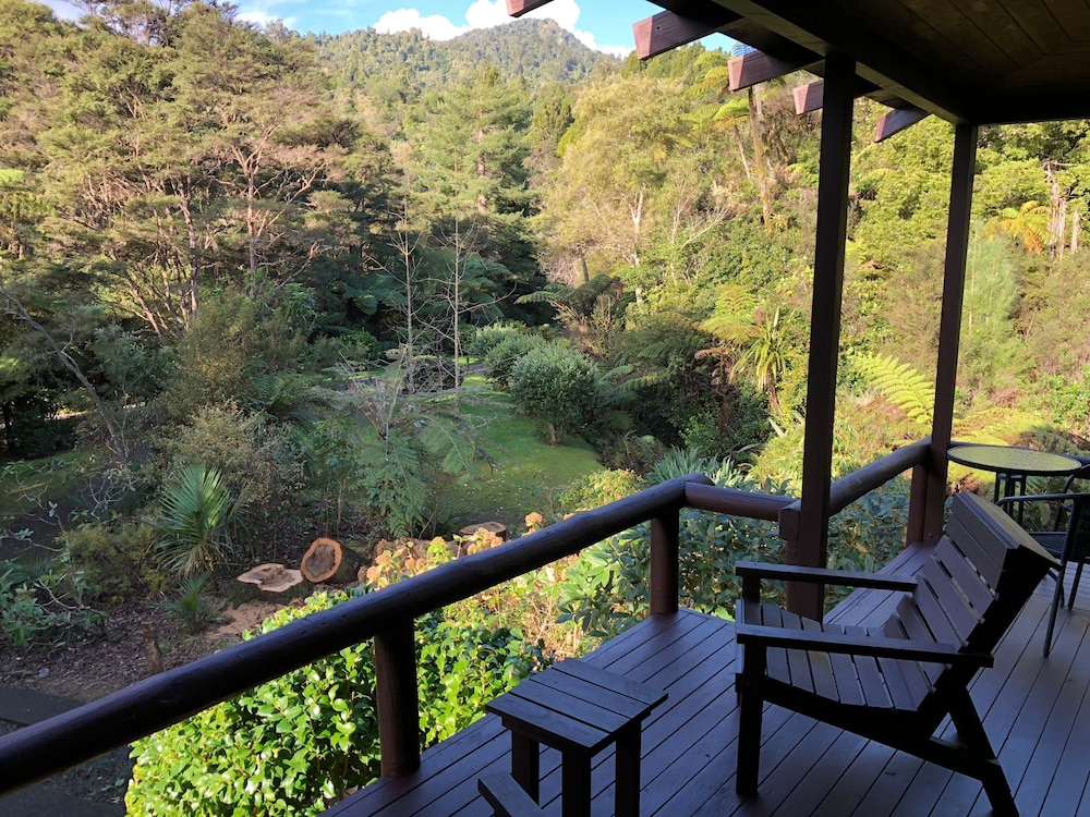 RAPAURA WATERGARDENS 15/36