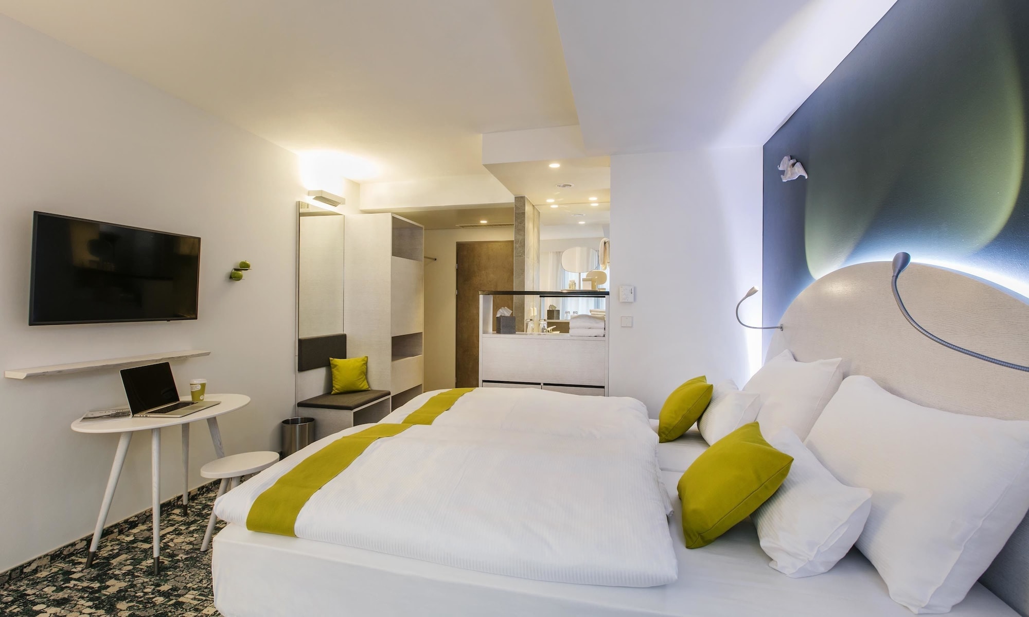 COMFORT, DOUBLE BED