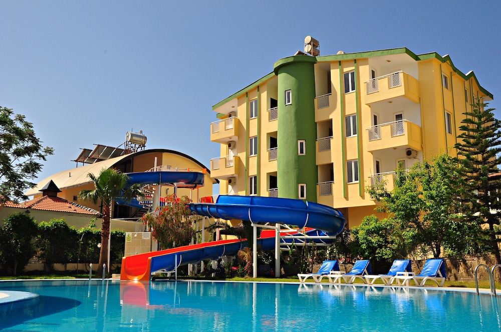 Melissa Garden Aparthotel 2/58