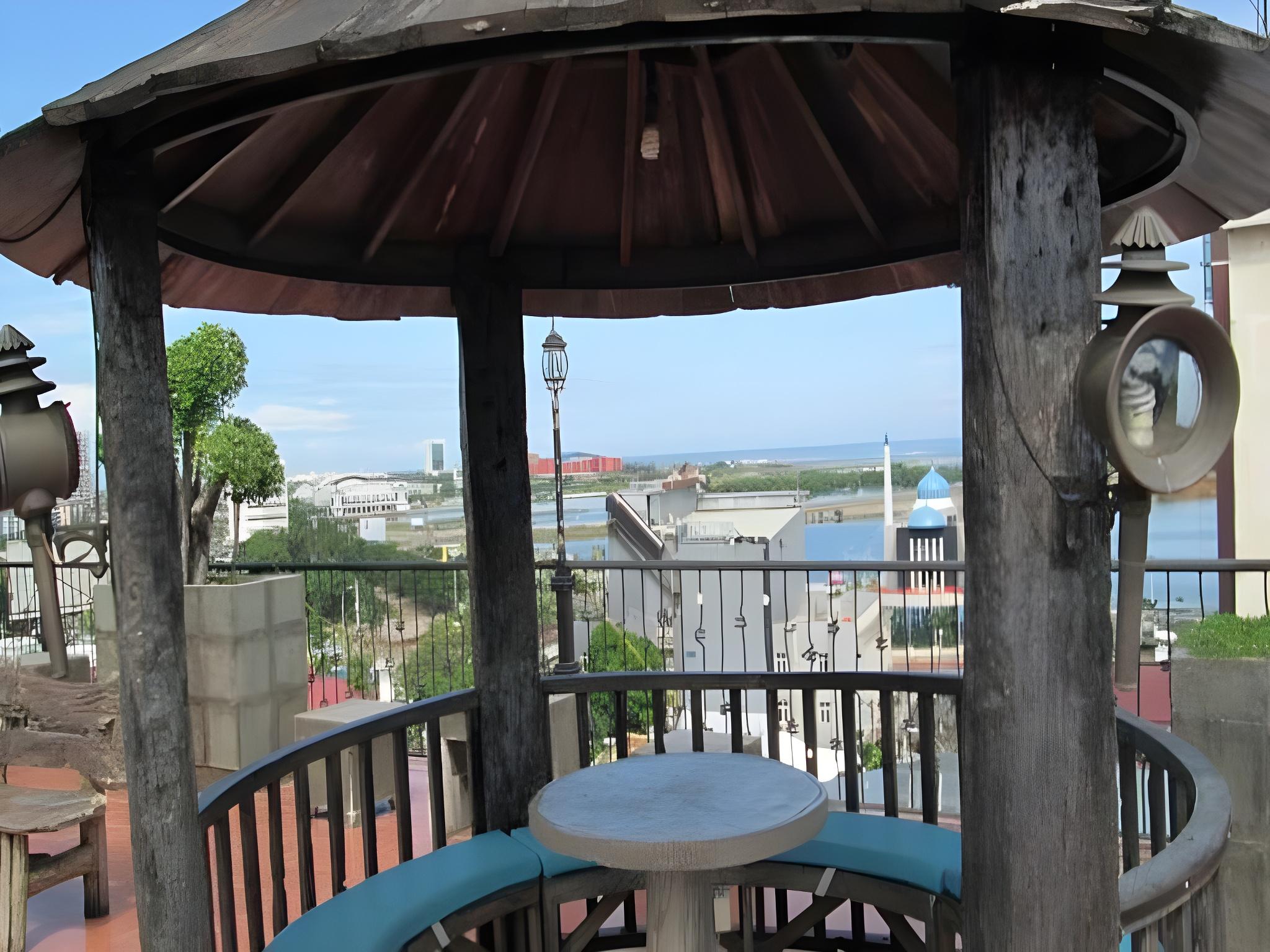 Kenari Tower Hotel 4/49