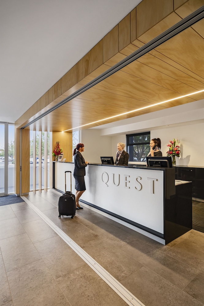 QUEST PORT ADELAIDE 8/62