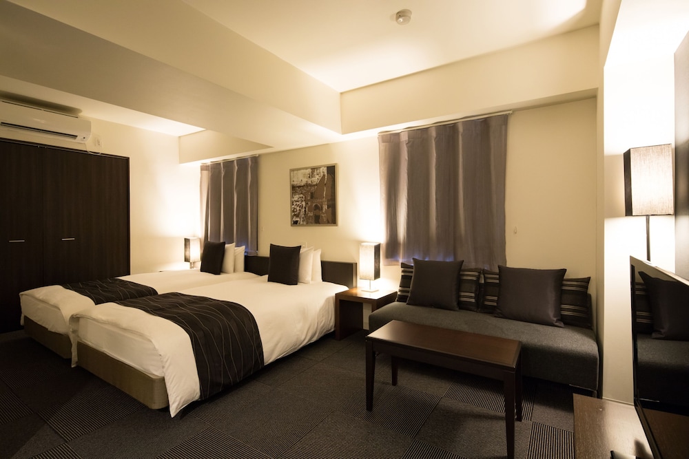 Roppongi Hotel S 20/75