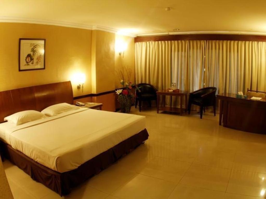 Banjarmasin Internasional 18/49