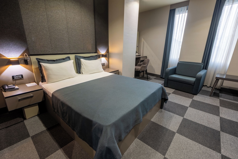 غرفة عائلية بسرير كينج وأسرّة بطابقين، Tryp By Wyndham Istanbul Sancaktepe 4/10