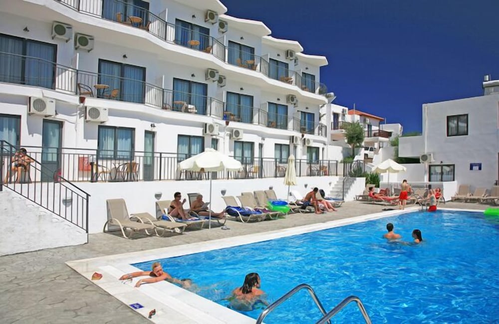 Panorama Village Hotel 7/50