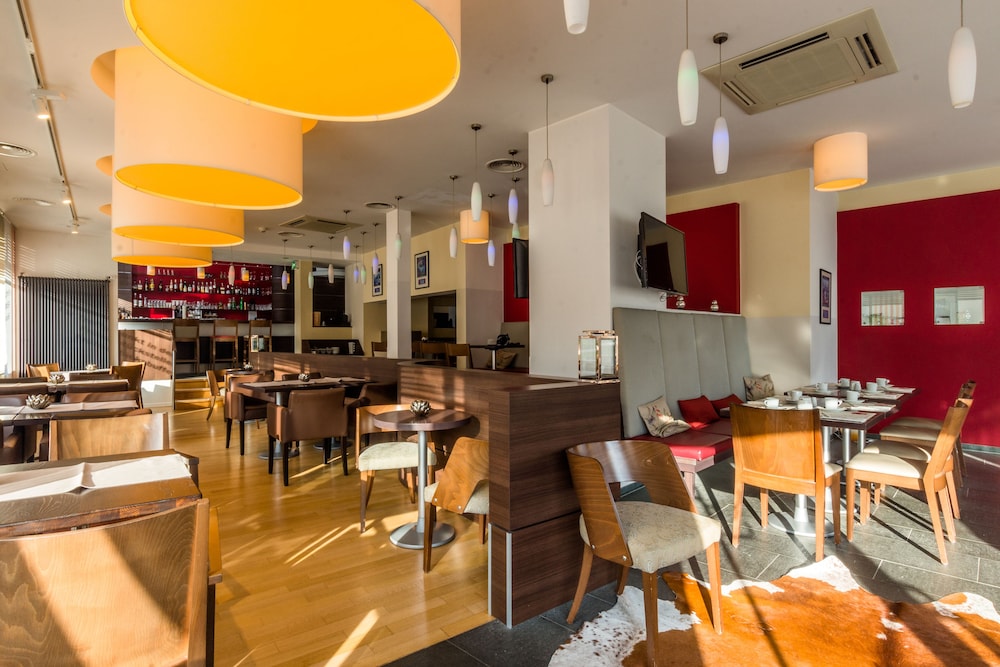 Hotel Esplanade Dortmund 53/68