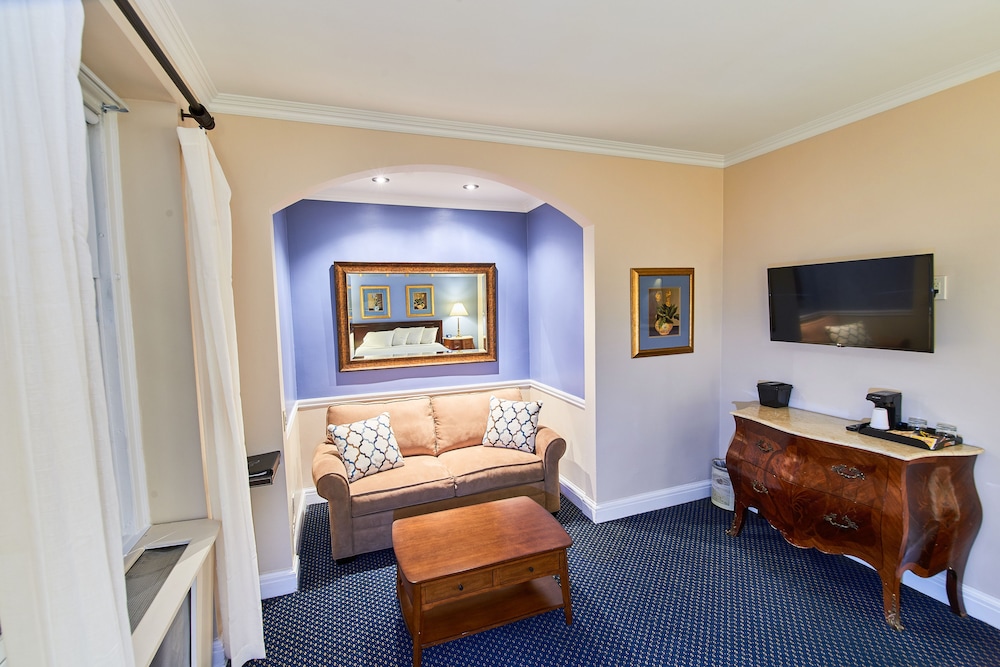 3 WEST CLUB HOTEL 46/62