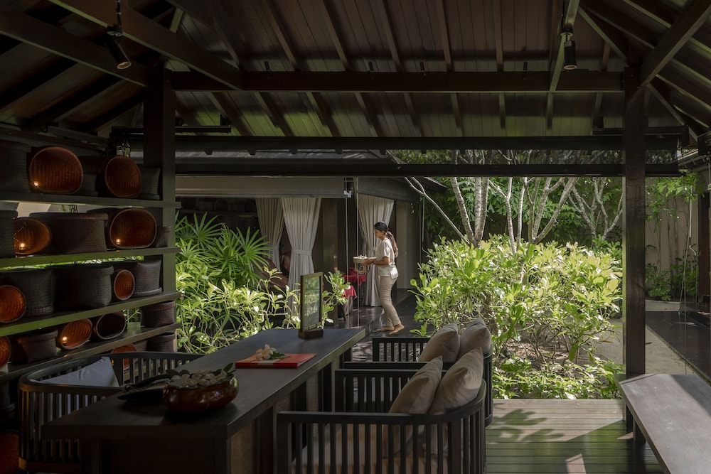 THE SPA RESORT 33/50