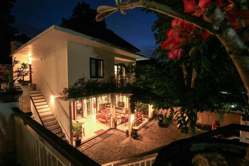 Dewivilla Hotel 4/50