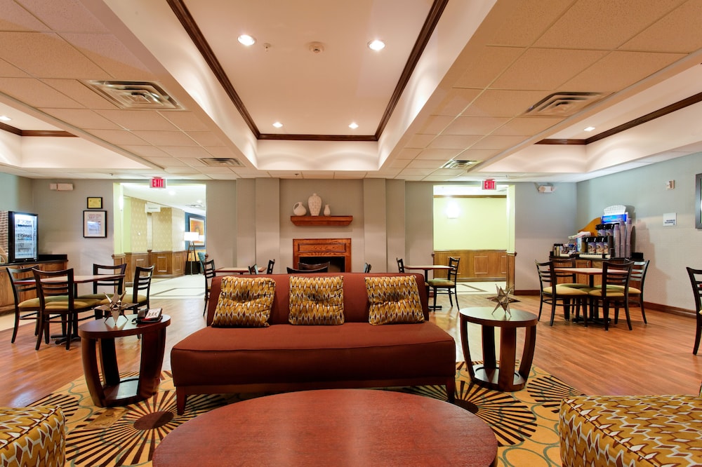 Holiday Inn Express Hotel Suites Corpus Christi Portland 40/54