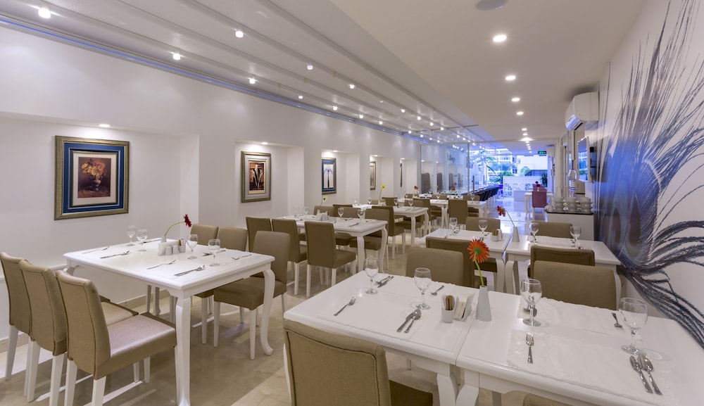 Wise Boutique Hotel & Spa 53/65