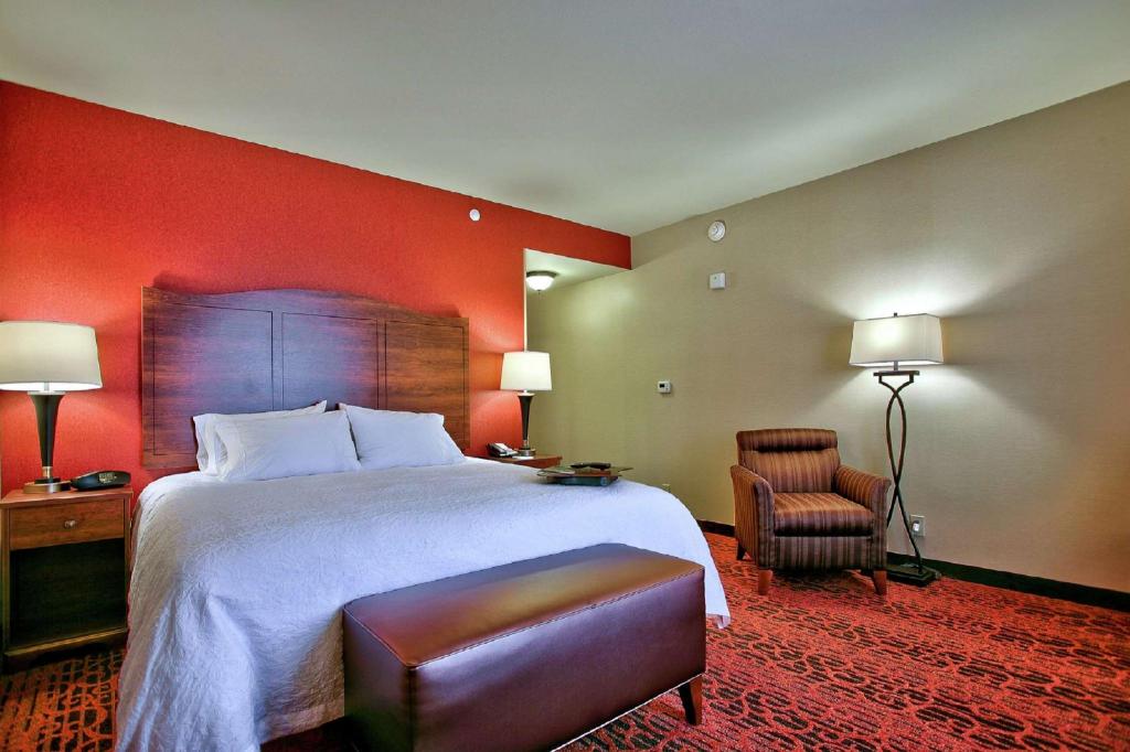 STUDIO, KING BED, ACCESSIBLE