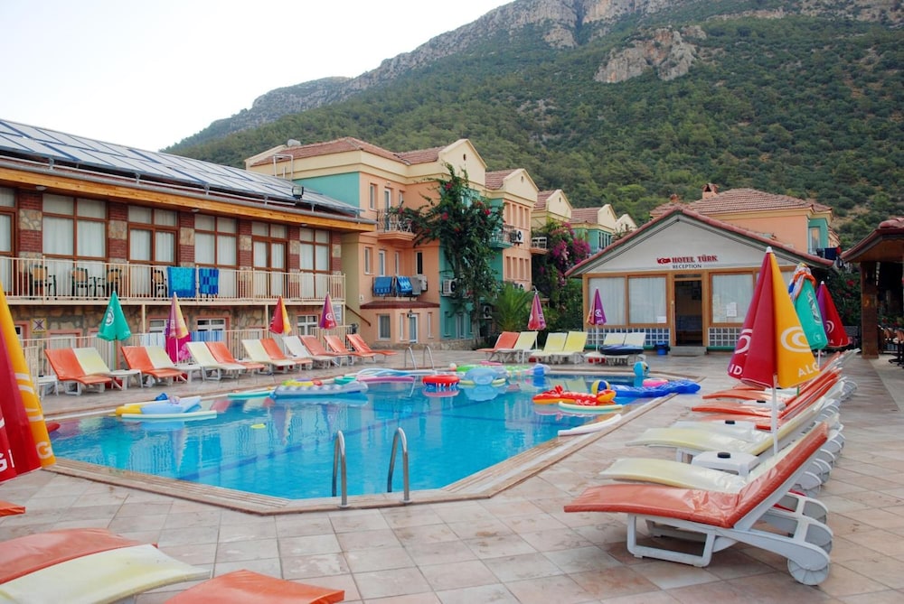 Turk Hotel 5/46