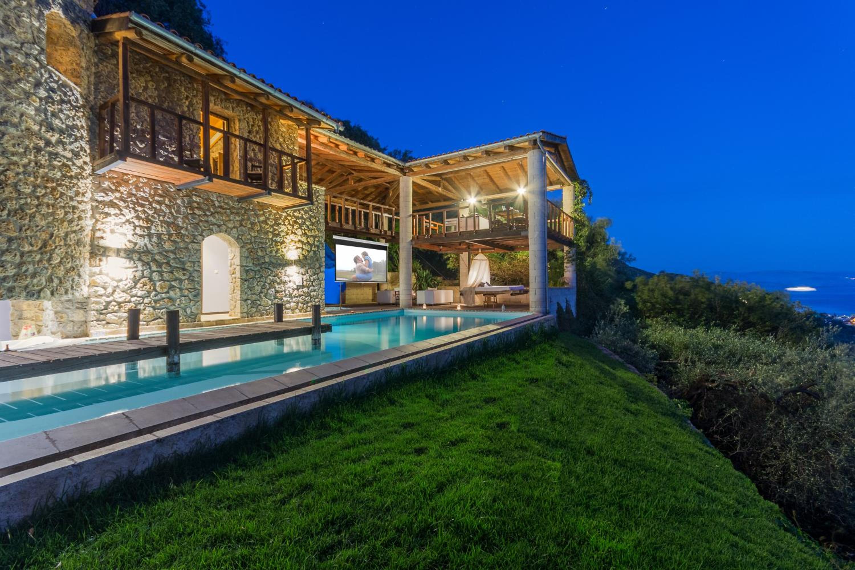 Villa Bournella 27/28