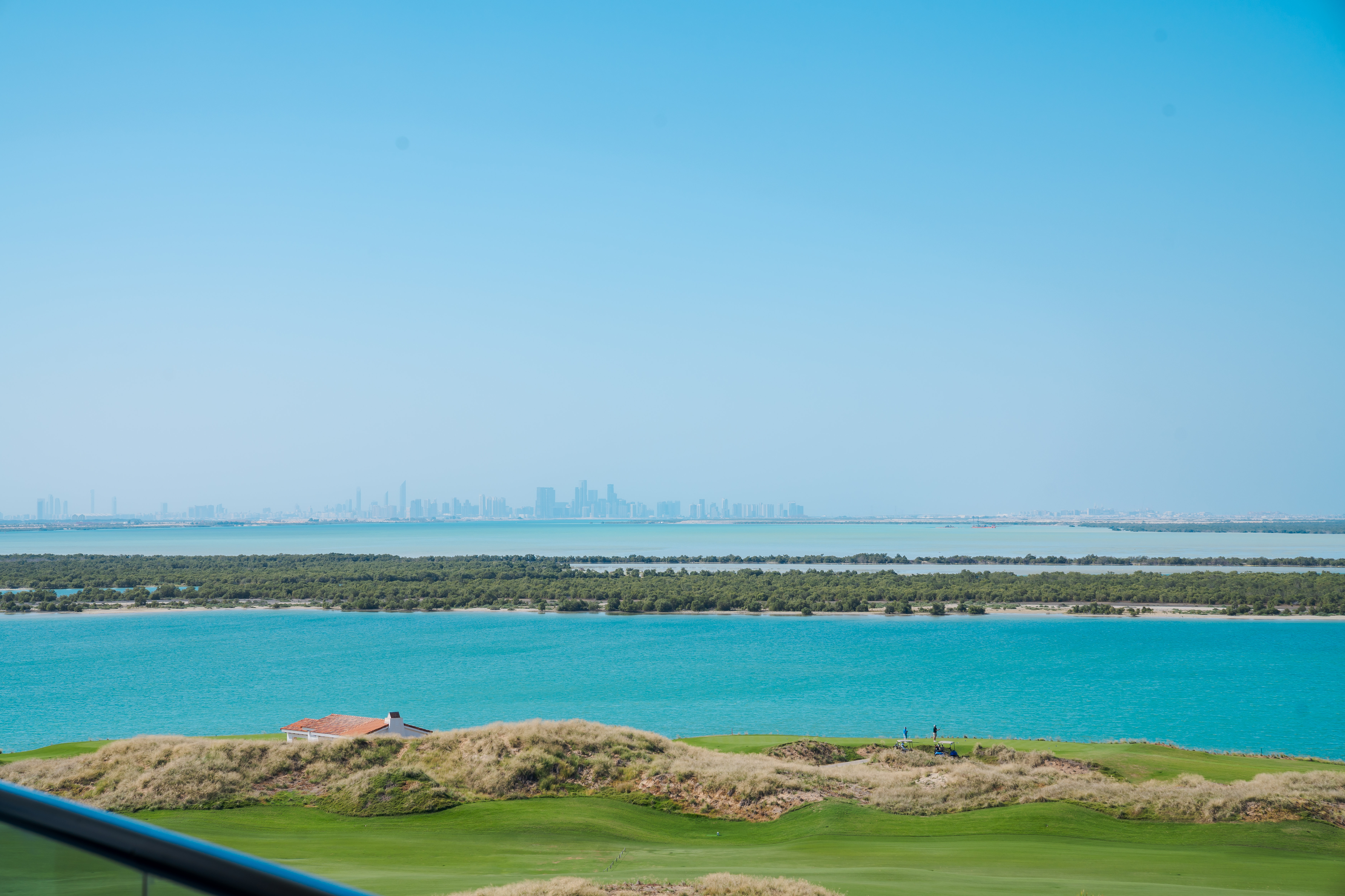 Yas Plaza Bay by IHG 105/114