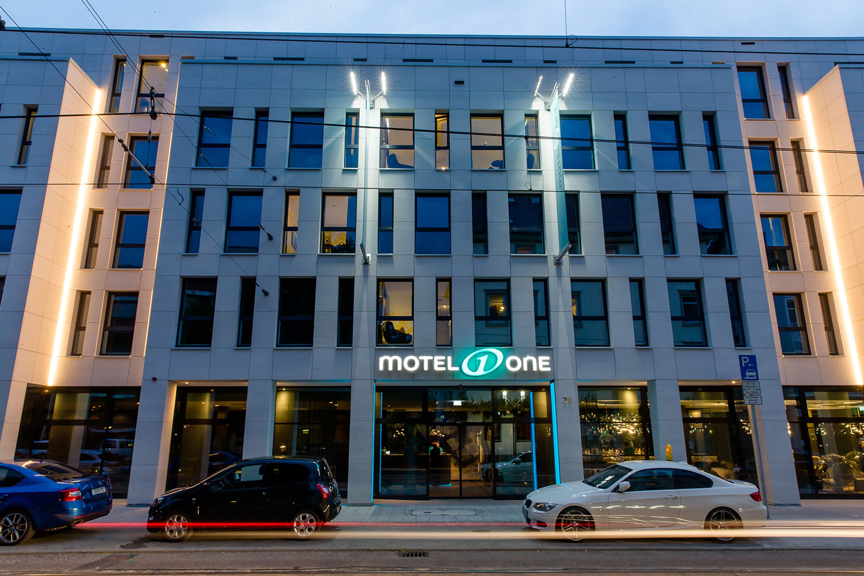 Hotel Motel One Stuttgart-Bad Cannstatt 1/24
