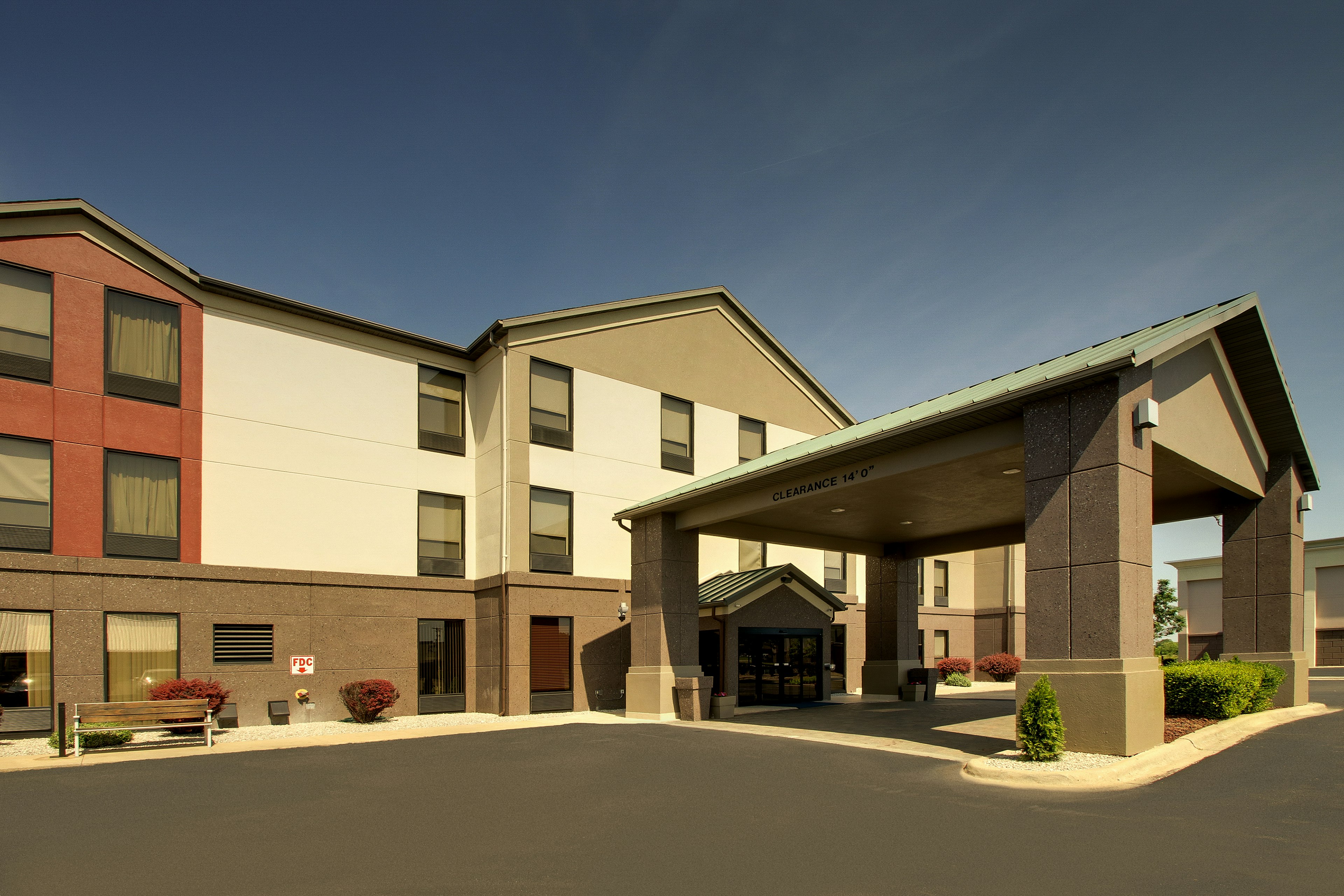 Holiday Inn Express Suites Lebanon 4/57