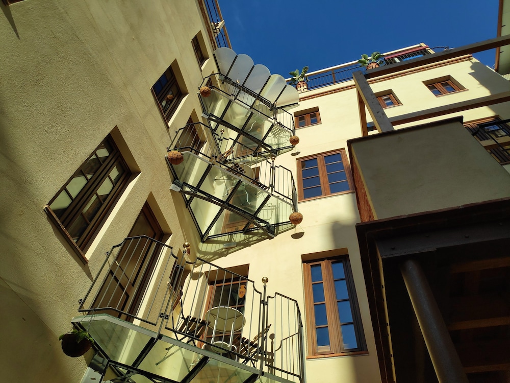 Amfores Boutique Guest House 40/65