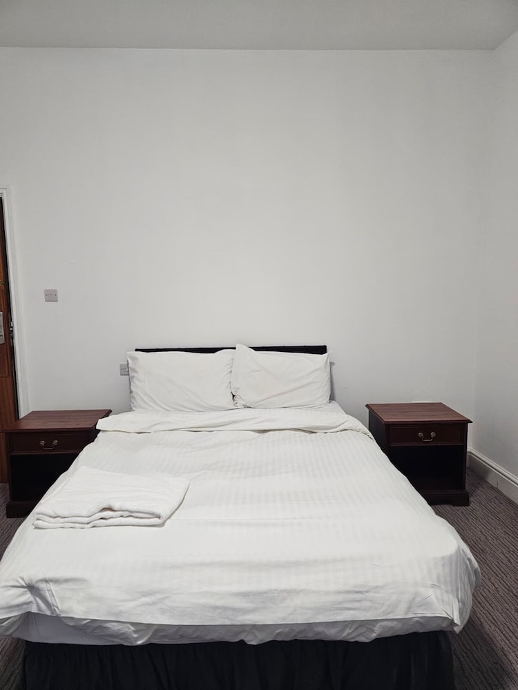 OYO Blaby Westfield Hotel 34/64