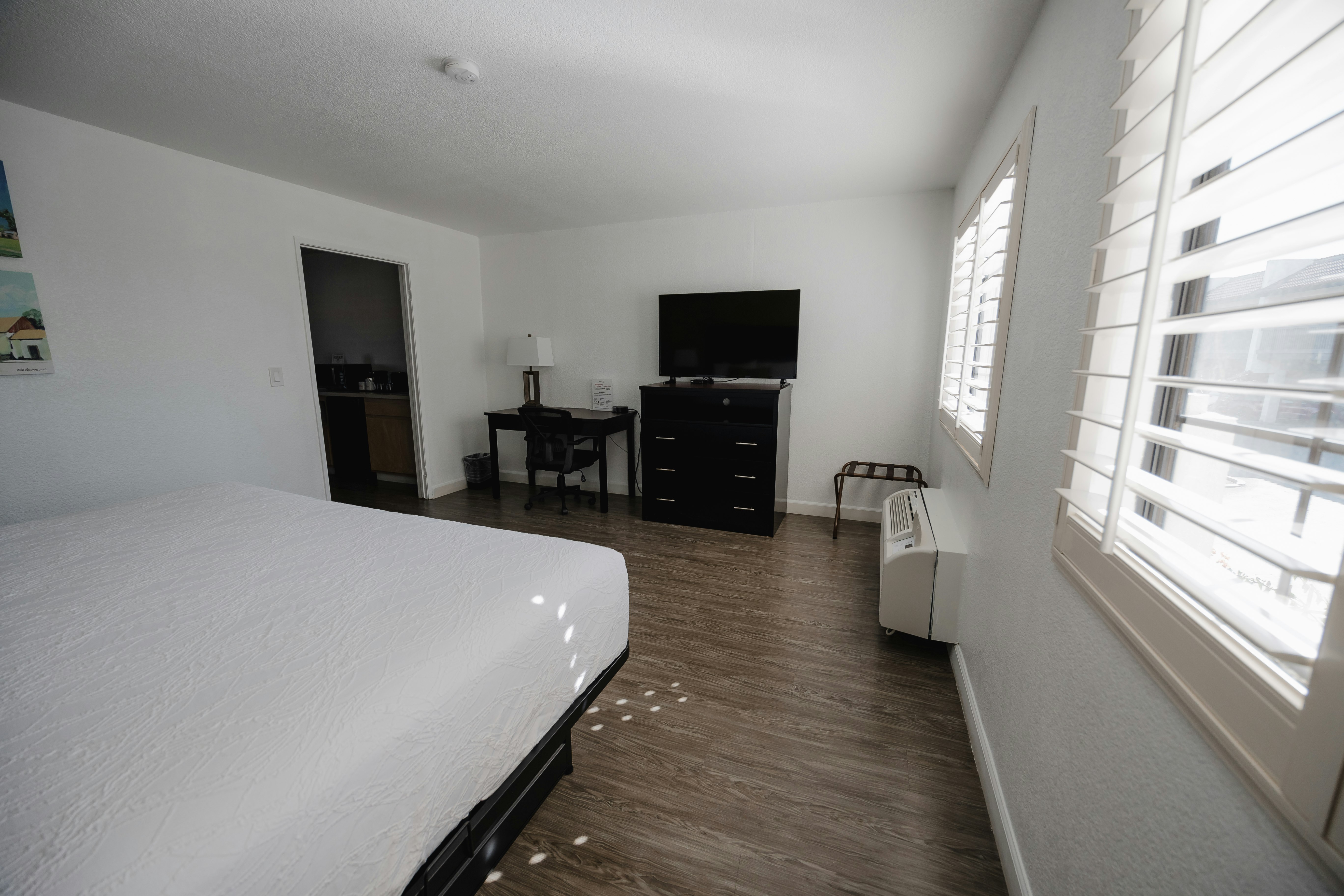 Old Town Western Inn & Suites 33/71