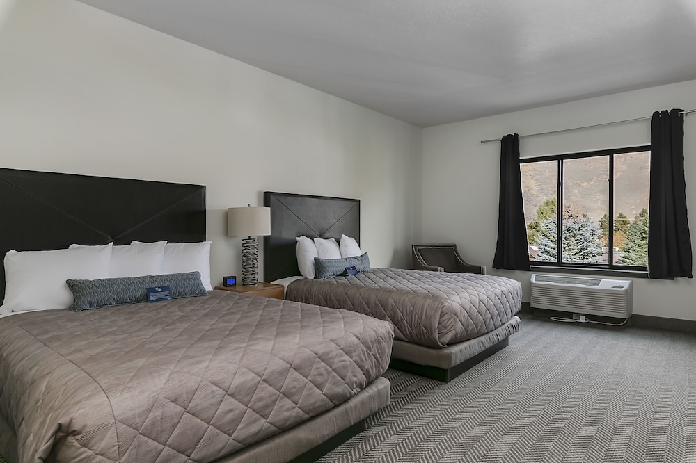 Silver Creek Hotel 7/50