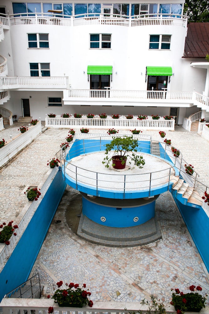 Hotel Cornul Vanatorului 2/68