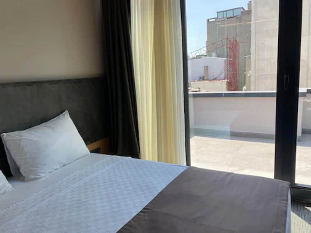 Triada Hotel Karakoy 18/65