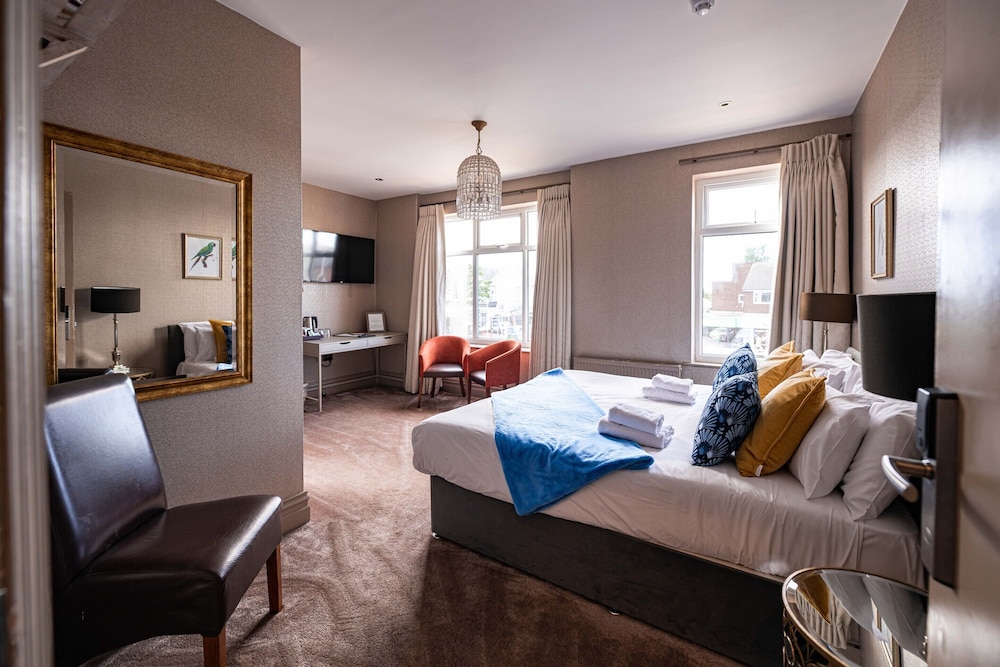 Peaky Blinders Accommodation & Bar 15/50