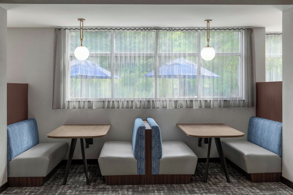 Fairfield Inn Suites Calhoun 28/47