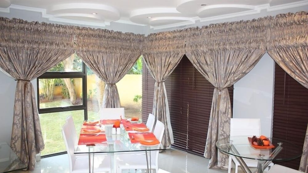 Ezulwini Guest House 23/50