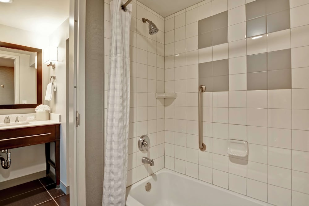 Homewood Suites By Hilton Techridge Parmer I 35 18/63