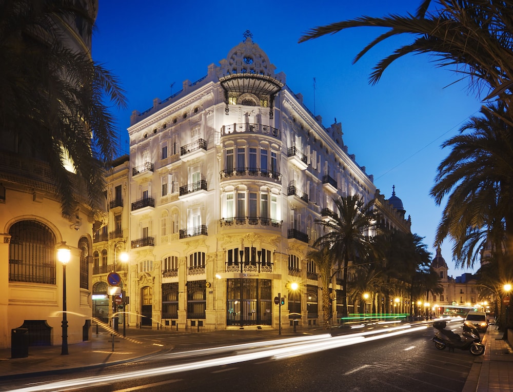 Hotel One Shot Reina Victoria 2/50
