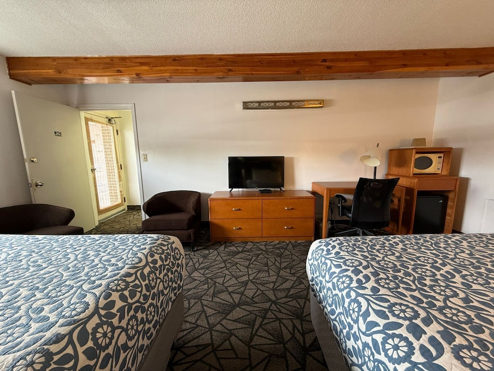 Tomahawk Motor Lodge By Riverton US-26 17/28