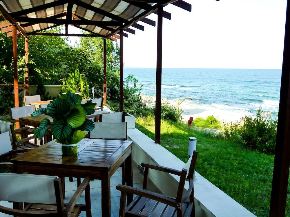 Albizia Hotel 30/34
