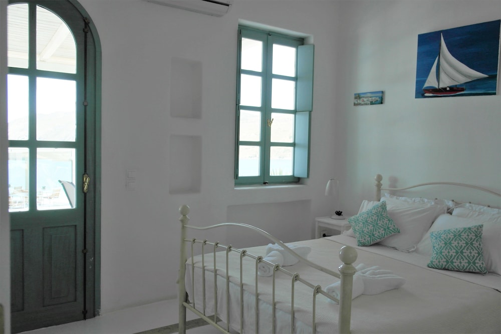 Mykonos Pantheon 33/50