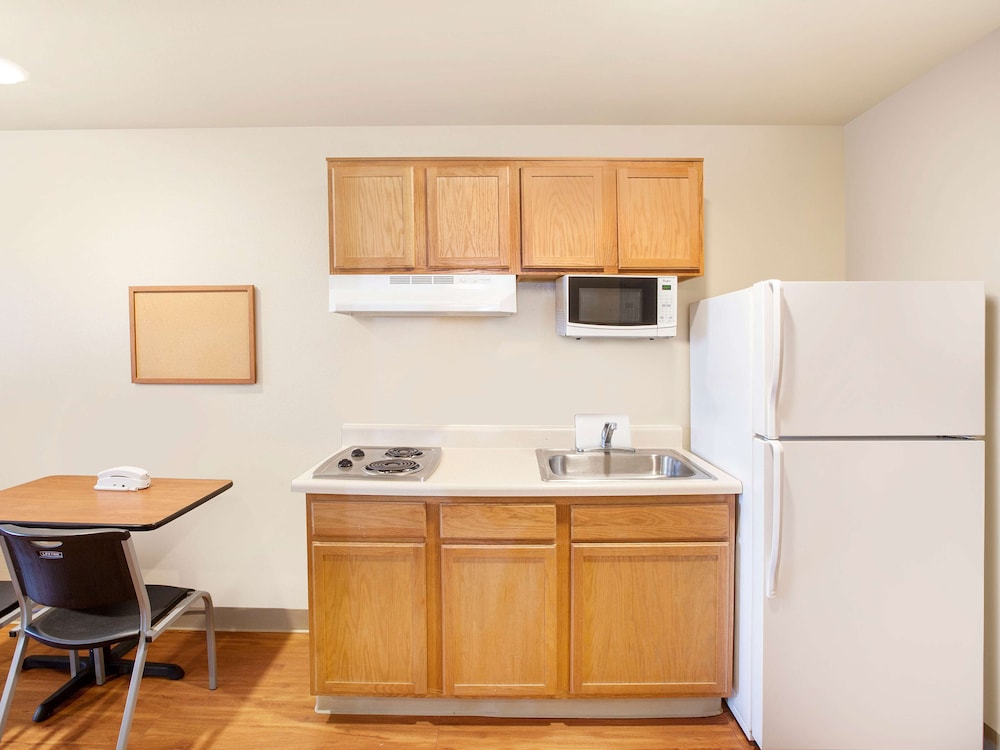 Extended Stay America Select Suites - Lubbock - South 25/36