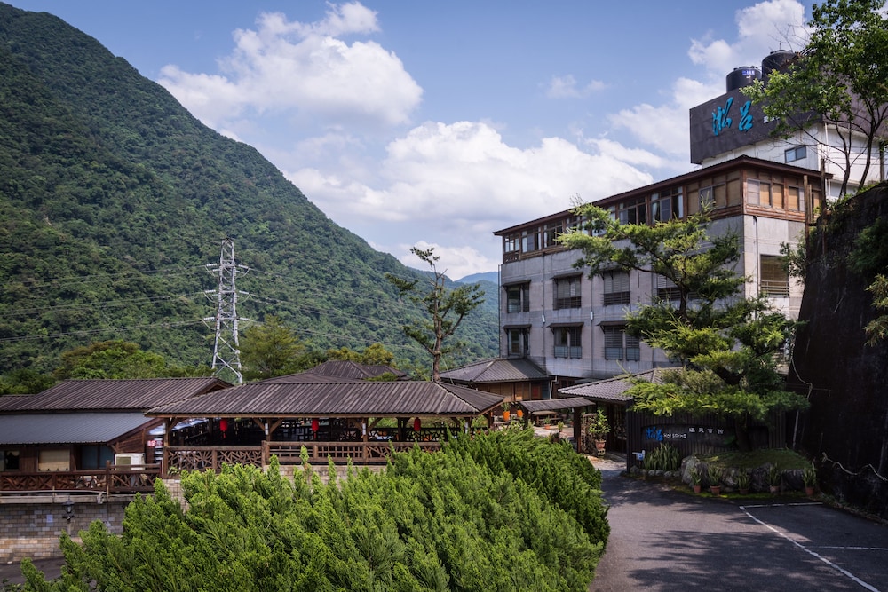 Wulai Sunglyu Spring Resort 27/30