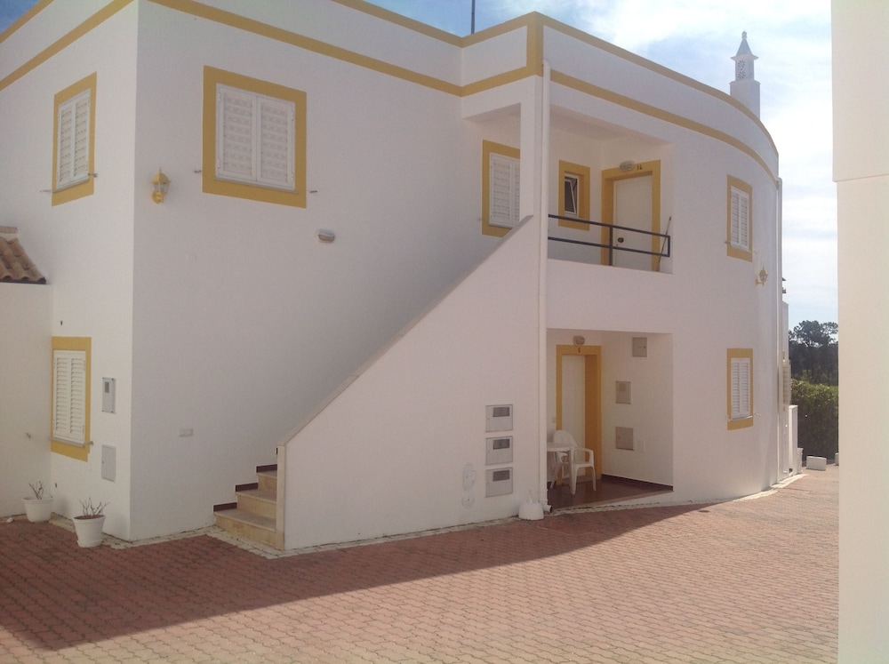 MONTE DOS AVOS VILLAGE 5/59