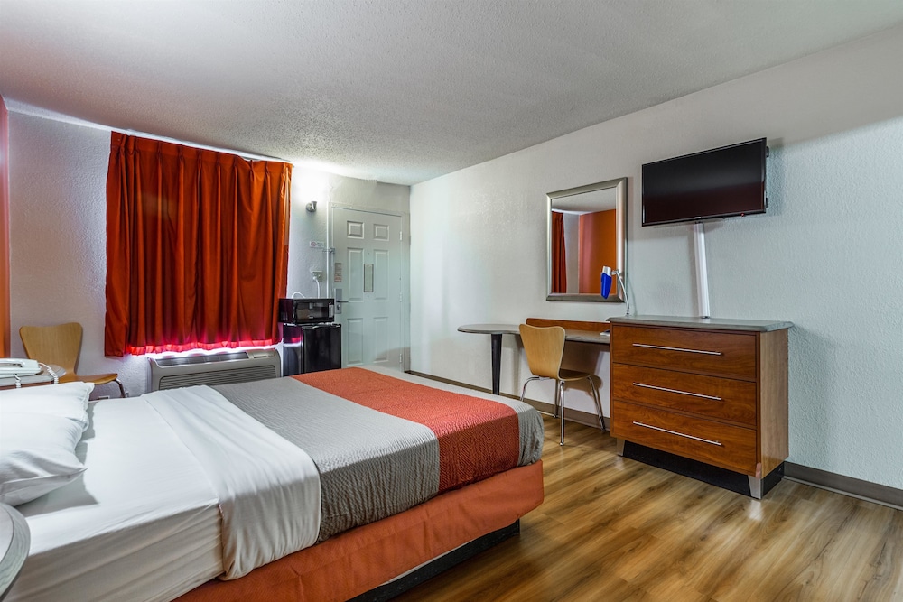 Rodeway Inn Mount Vernon, IL 3/32