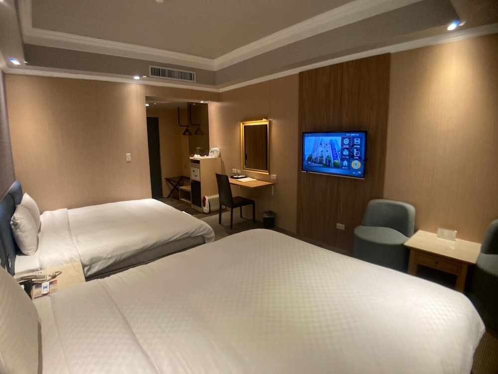 All Fun Business Hotel 12/46