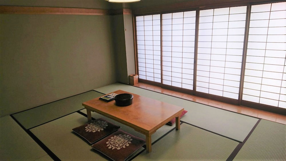 Satsuma Resort Hotel 40/62
