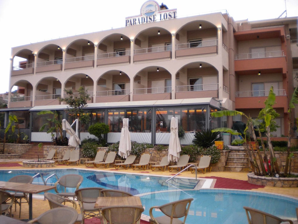 Paradise Lost Hotel 3/50