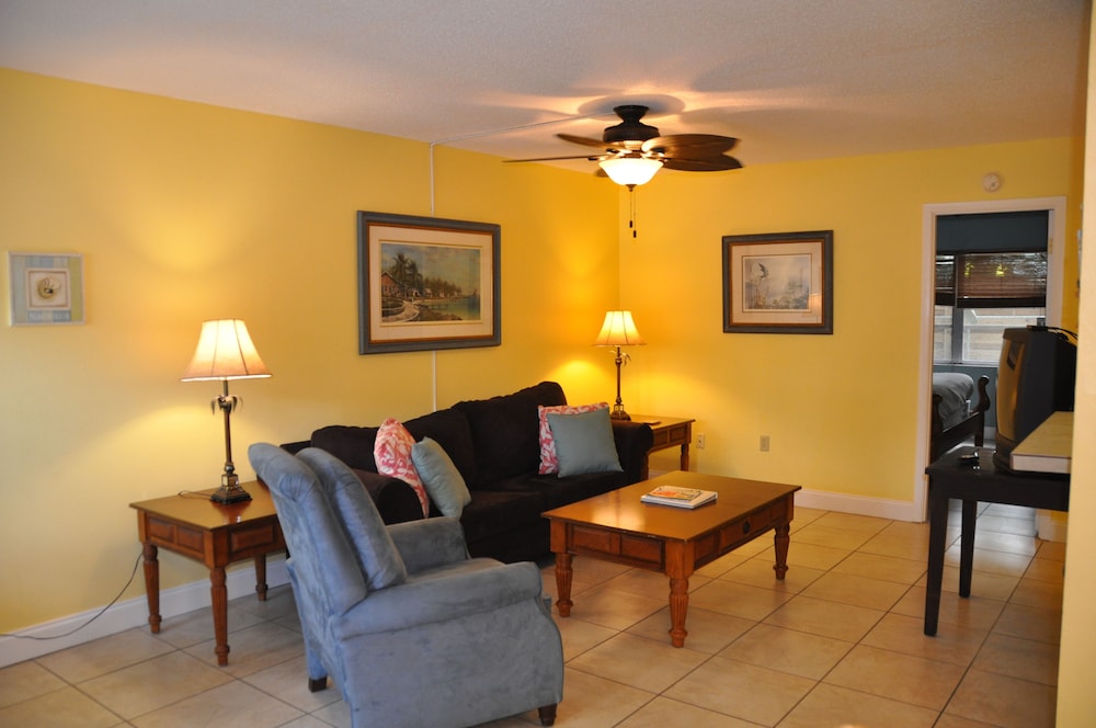 Lido Islander Inn And Suites 29/56