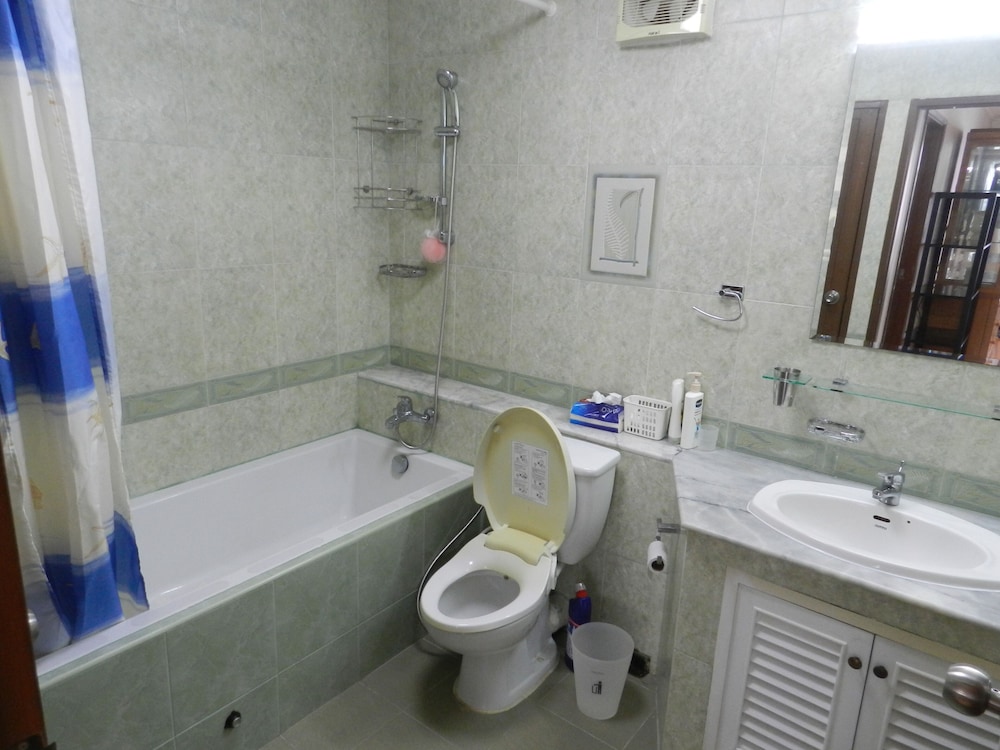 Alex Group Jomtien Plaza Condotel 47/50