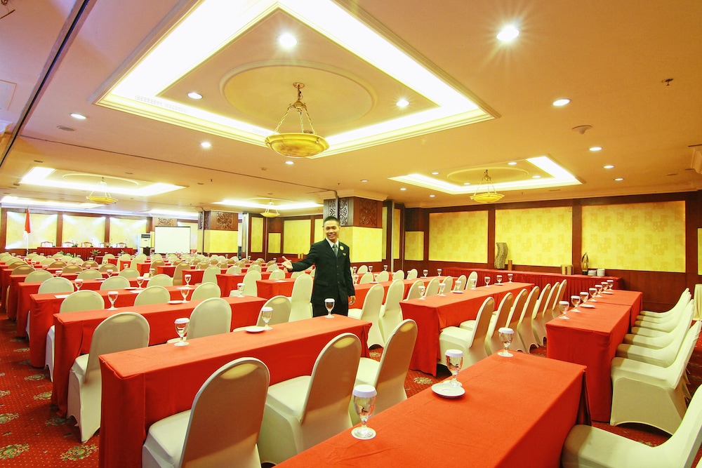 Grand Arkenso Park View Simpang Lima (ex. Horison Semarang) 45/61