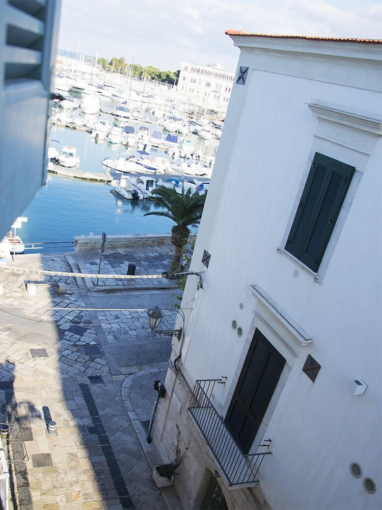 Suite Home Trani 31/50