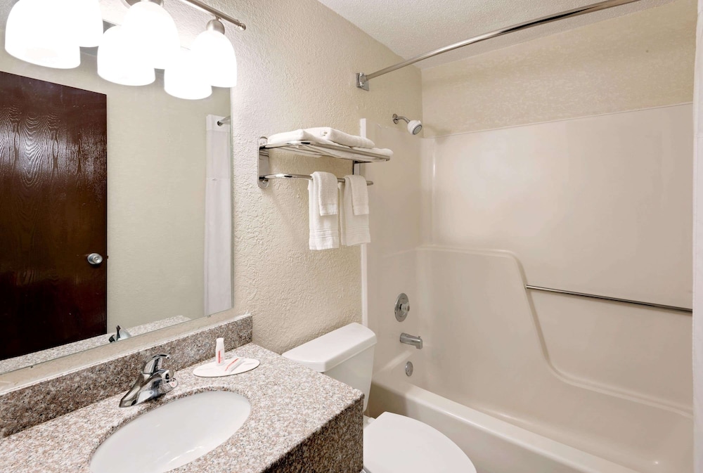 Days Inn by Wyndham Fort Dodge 14/27