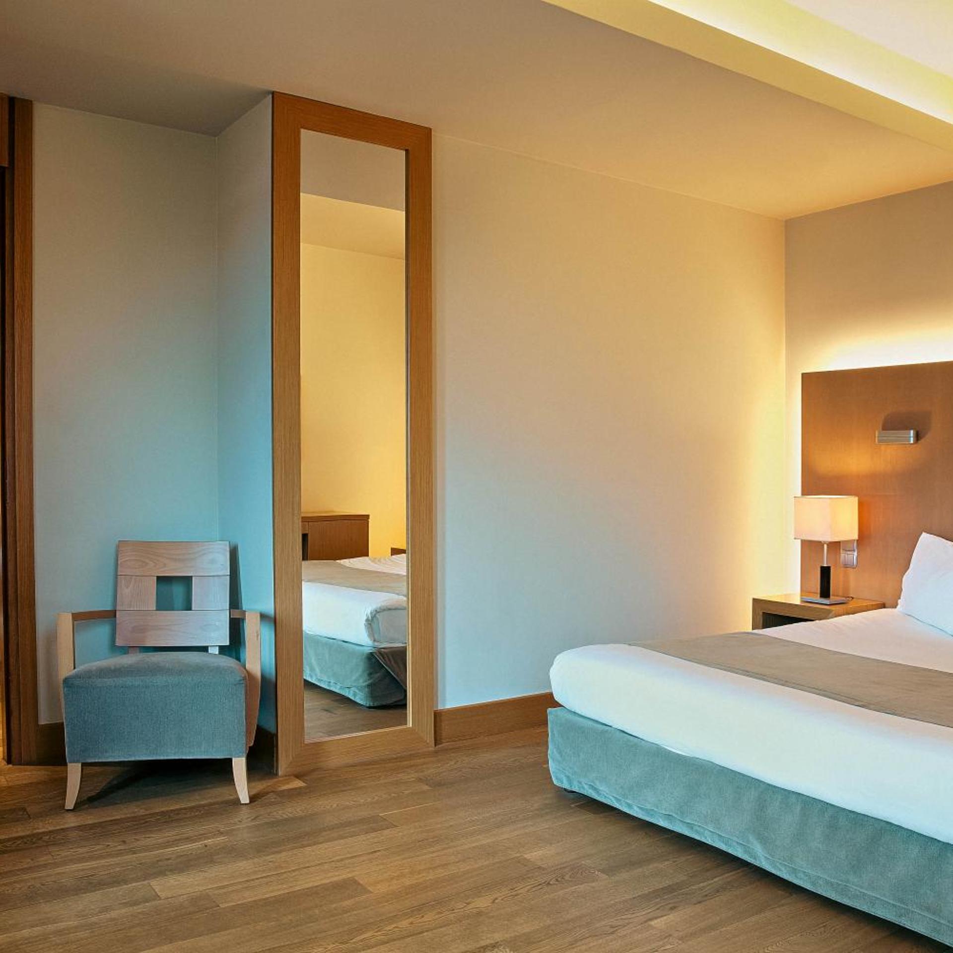 Lazart, Suite, King Bed